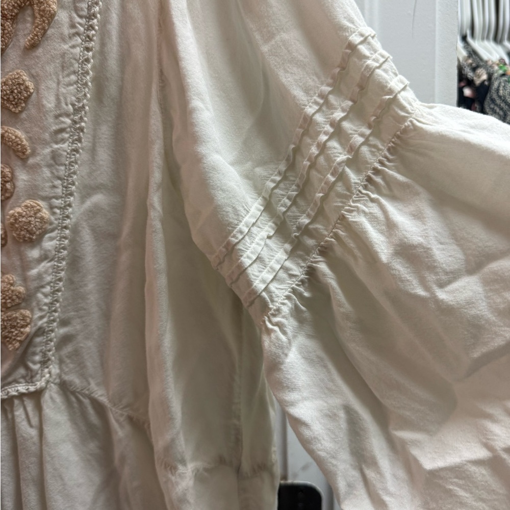 Soft Surroundings Cream Embroidered V-Neck Tunic Top - Picture 3 of 5